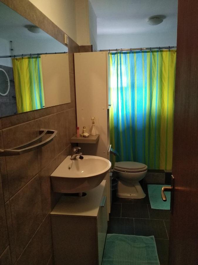 App Zeljka, 200M Beach Novi Vinodolski Exterior foto